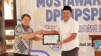 7 Periode Mengabdi, Anggota DPRD DIY Ini Raih Penghargaan Tokoh Inspiratif Kesejahteraan Sosial
