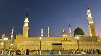 Melihat Kemegahan Masjid Nabawi yang Ada di Madinah