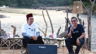 UAS-Rocky Gerung Bertemu Kembali di Riau, Satukan Iman dan Akal demi Kelestarian Alam