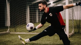 Rontoknya Pesaing Maarten Paes: Kiper Berbandrol Rp16 M Pasrah dengan Nasib