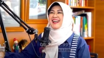 Publik Soroti Jokowi yang Diduga Pakai Alkes di Perut, Dokter Tifa Bilang Begini