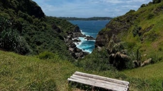Bukit Pengilon, Spot Healing dengan View Laut Lepas di Jogja