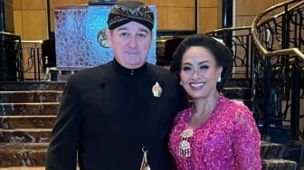 Hormati 'Posisi' Richard Selama Pernikahan Sang Anak, Ini 8 Potret Alain Ayah Sambung Alyssa Daguise