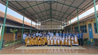 Siswa MTS Sukoharjo Dibekali Jurus Ampuh Komunikasi Efektif di Era Digital!