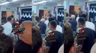 Pengungsi Israel Terlibat Perkelahian di Penampungan, Semprotan Merica Picu Kepanikan Massal