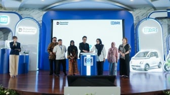 Merchant Berpeluang Menang Mobil Listrik dan Smartwatch Dari Loyalty Program BRI 2025