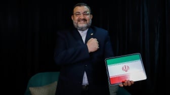 Duta Besar Iran untuk Indonesia, Mohammad Boroujerdi saat melakukan sesi wawancara dengan Redaksi Suara.com di Jakarta, Senin (23/6/2025). [Suara.com/Alfian Winanto]