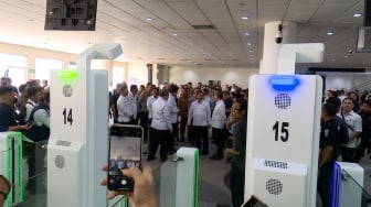 Menteri Imipas Resmikan 30 Unit Autogate di Bandara Kualanamu