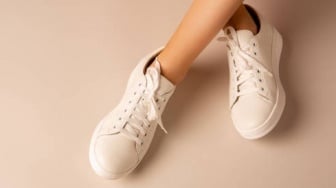 Top 4 Sepatu Putih Pancarkan Aura Old Money, Classy Sesuai Budget