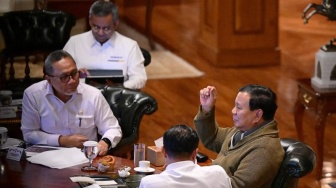 Prabowo Bentuk Satgas Koperasi Merah Putih, Tunjuk Menko Zulhas jadi Ketua
