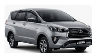 Cuma Seharga Motor! Bedah Lengkap Innova Diesel 2004: Pajak Murah, Mesin "Badak", Tapi Awas Limbung