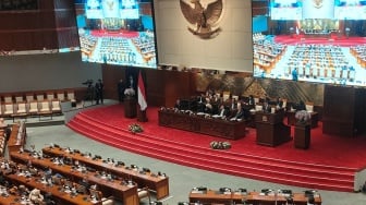 Buka Masa Sidang, Puan Belum Bacakan Surat Forum Purnawirawan Prajurit TNI Soal Pemakzulan Gibran