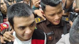 Vadel Badjideh Hadapi Dakwaan Aborsi: Sidang Perdana Dimulai