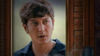 Berani Gampar Kiesha Alvaro di Lokasi Syuting, Ini 5 Film Hits yang Dibintangi Dimas Anggara