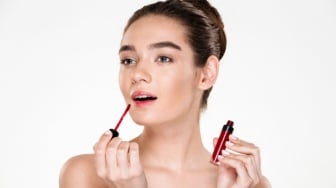 Lipstik Beracun: Industri Kosmetik dan Bahaya Dibalik Racikan Kimia