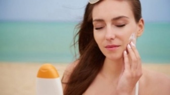 4 Pilihan Physical Sunscreen Viral, Cocok untuk Kulit Sensitif Berjerawat