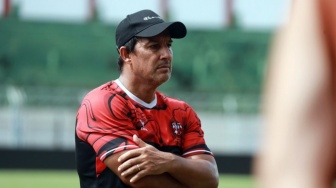 Alfredo Vera Dibebani Target Masuk 10 Besar, Madura United Tambah Amunisi