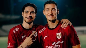Jay Idzes Pamerkan Jersey Pemain Keturunan Rp86,91 Miliar