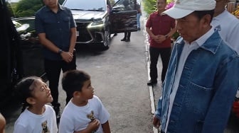 Dikabarkan Sakit, Jokowi Justru Ajak Cucu Plesiran ke Luar Kota