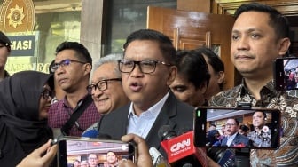 Hasto Bantah Gebrak Meja saat Berselisih dengan Riezky Aprilia