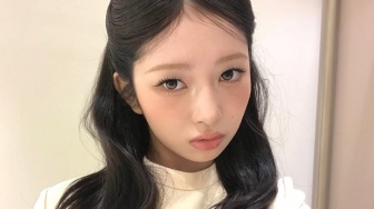 4 Look Minimalis Stylish ala Rei IVE, Dominasi Putih yang Anti-Gagal!