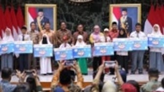Jumlah Penerima KJP Plus dan KJMU Meningkat, Pelajar Merasa Terbantu