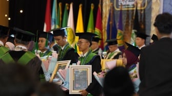 Bukan Sekadar IPK Tinggi: Lulusan Terbaik UIKA Mendunia, Ada Hafiz Quran hingga Peraih Hibah Google