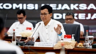 Strategi Baru Berantas Korupsi: Guru Besar UNS Pujiyono Dorong Pemiskinan Harta Koruptor