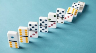 Lebih dari Sekadar Tradisi, Permainan Domino Tetap Relevan di Tengah Modernisasi