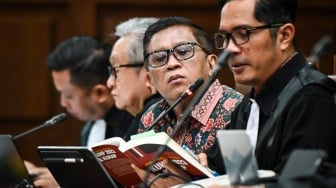 Hasto Kristiyanto Ngaku Diancam Orang Tak Dikenal untuk Tak Pecat Jokowi