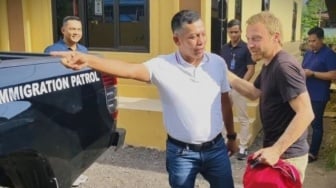 Turis Polandia Ngamuk di Maros Gara-gara Dibilang 'Crazy'? Ini Kronologi Lengkapnya!