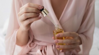 5 Rekomendasi Retinol Kadar Tinggi yang Aman untuk Kulit Usia di Atas 40 Tahun