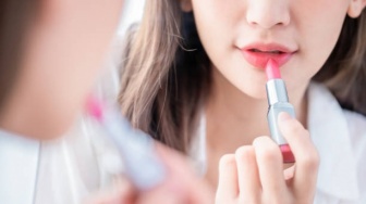 4 Lipstik Mengandung Argan Oil Terbaik untuk Menjaga Kelembapan Bibir, Mulai Rp70 Ribuan