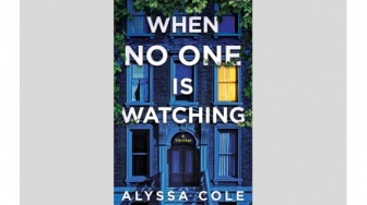 Ulasan Novel When No One is Watching: Hilangnya Tetangga Secara Misterius
