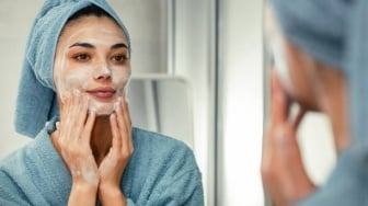 5 Pembersih Wajah yang Bagus Lengkap dengan Harga dan Cara Memilihnya