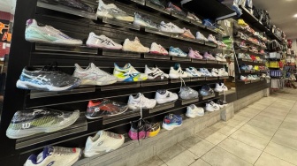 Jangan Salah Beli! 5 Langkah Cerdas Memilih Sepatu Saat Bingung di Toko