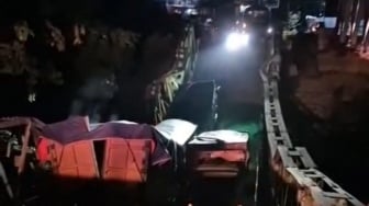 Jembatan Lahat Ambruk Tengah Malam, Truk Batu Bara Diduga Jadi Biang Kerok