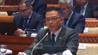 Rapat Bareng Komisi I DPR, Menlu Sugiono Beberkan Sikap Indonesia Soal Konflik Iran-Israel