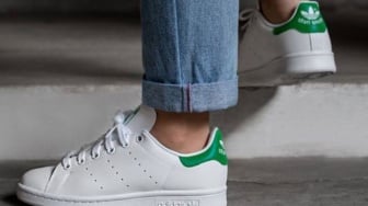 Jalan Santai Pakai Sepatu Apa? Ini 5 Model Paling Nyaman dan Stylish