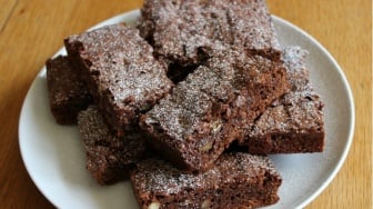 Brownies, Skripsi, dan Luka Kecil di Tubuh Integritas