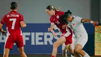 Pujian Setinggi Langit Media Asing untuk Isa Warps Pahlawan Timnas Putri Indonesia