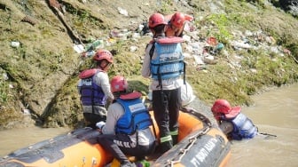 Bukti Nyata Jaga Lingkungan, Bukit Asam Gelar Susur Sungai & Workshop Ending Plastic Pollution