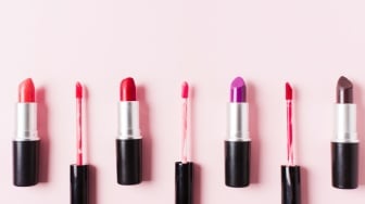 10 Lipstik Waterproof Terbaik Mulai Rp20 Ribuan: Tahan Lama dan Tidak Mudah Luntur