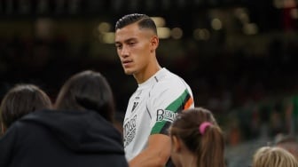 Aston Villa Dapatkan Bek Baru, Peluang Jay Idzes Gabung Pupus?