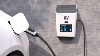 Mau Ngecas di Rumah? Simak Cara Pasang Home Charging Mobil Listrik dan Keuntungannya