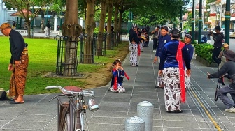 Raup Untung Jutaan Rupiah per Hari,  Wisata Foto Adat Jawa di Malioboro Diserbu Wisatawan