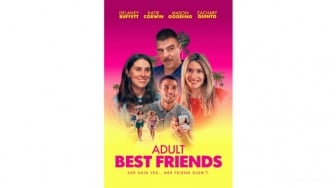 Review Film Adult Best Friends: Masih Bisa Ketawa Sobatmu Nikah Duluan?
