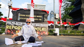 Gelar Aksi di Polda Metro, Koalisi Masyarakat Sipil Desak Reformasi Polri