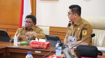 Ingatkan Kepala Daerah Se-Papua, Wamendagri: Dana Otsus Harus Segera Terealisasi ke Masyarakat