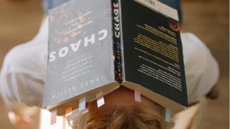 Reading Slump: Saat Buku Favorit Tak Lagi Menggugah Selera Baca